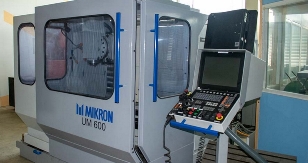 Mikron UM 600 dik freze işleme merkezi